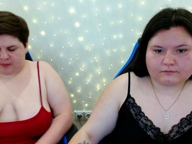 BeckyAndEllen live cam on BongaCams