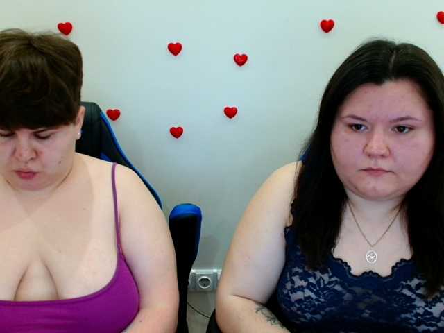 BeckyAndEllen live cam on BongaCams