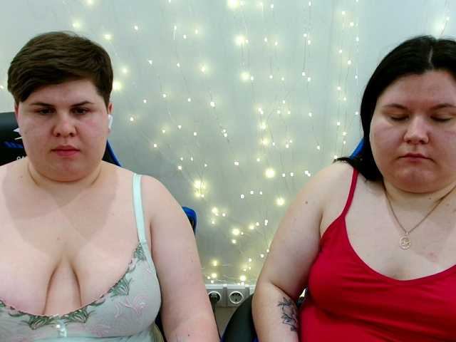 BeckyAndEllen's BongaCams show and profile