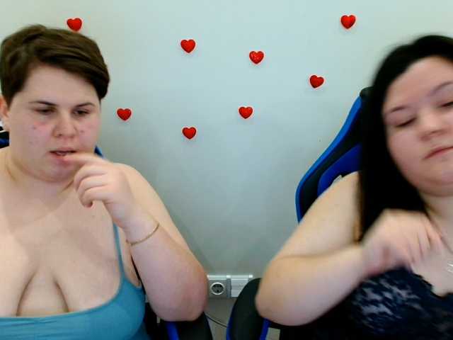 BeckyAndEllen live cam on BongaCams