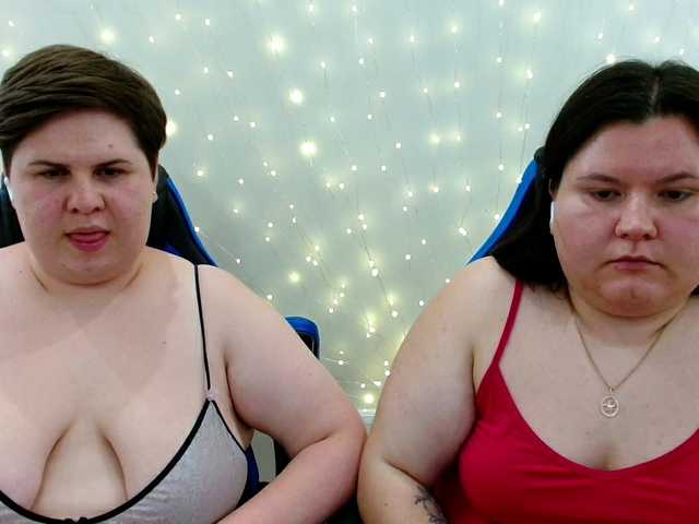 BeckyAndEllen live cam on BongaCams