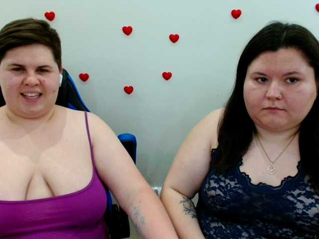 BeckyAndEllen live cam preview