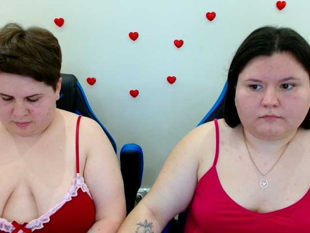 BeckyAndEllen live cam on BongaCams