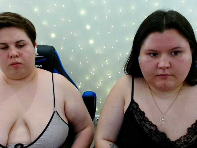 BeckyAndEllen live cam on BongaCams