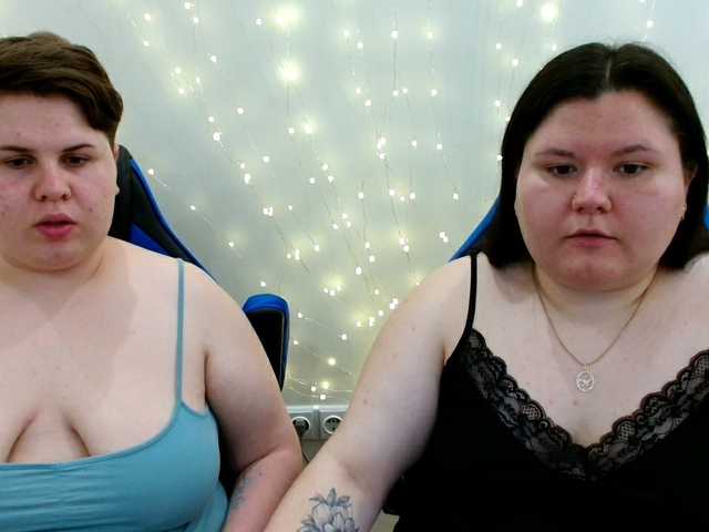 BeckyAndEllen live cam on BongaCams