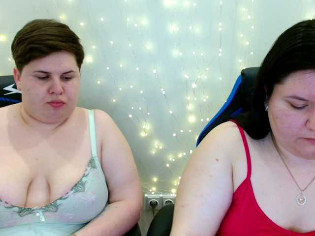 BeckyAndEllen's BongaCams show and profile
