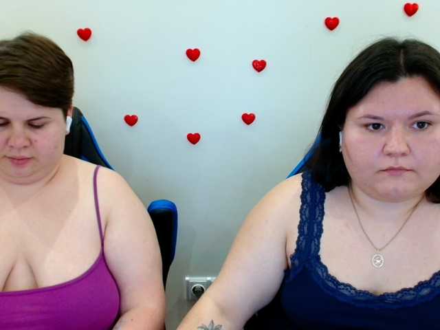 BeckyAndEllen live cam on BongaCams
