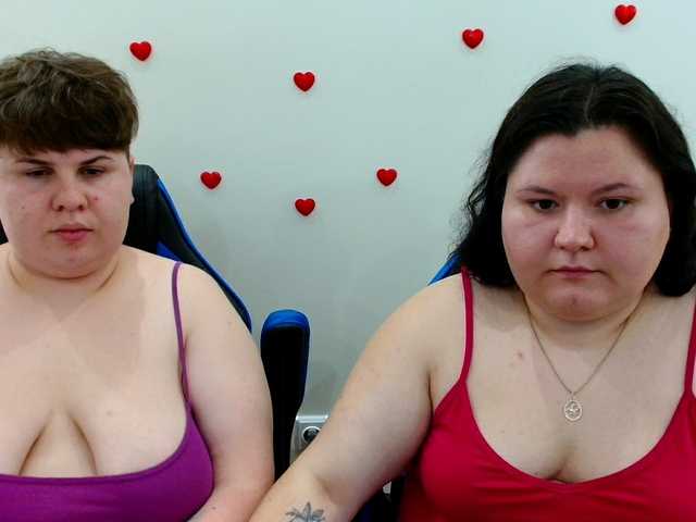 BeckyAndEllen live cam on BongaCams