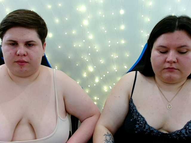 BeckyAndEllen live cam on BongaCams