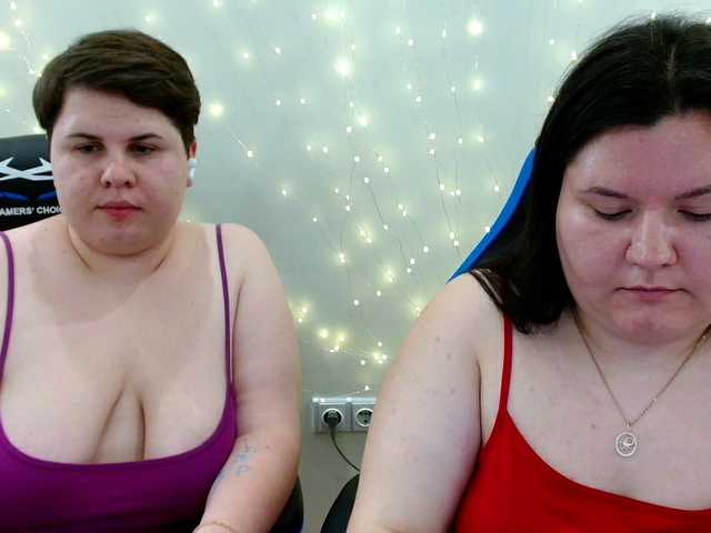 BeckyAndEllen live cam on BongaCams