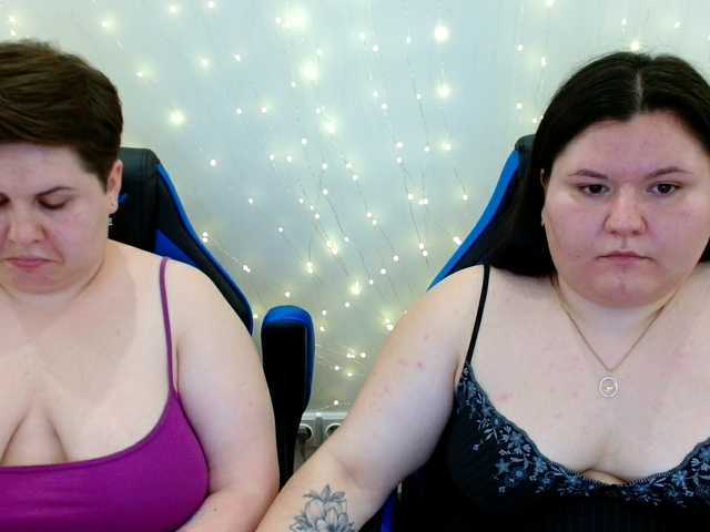 BeckyAndEllen live cam on BongaCams