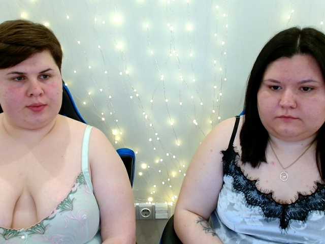 BeckyAndEllen's BongaCams show and profile