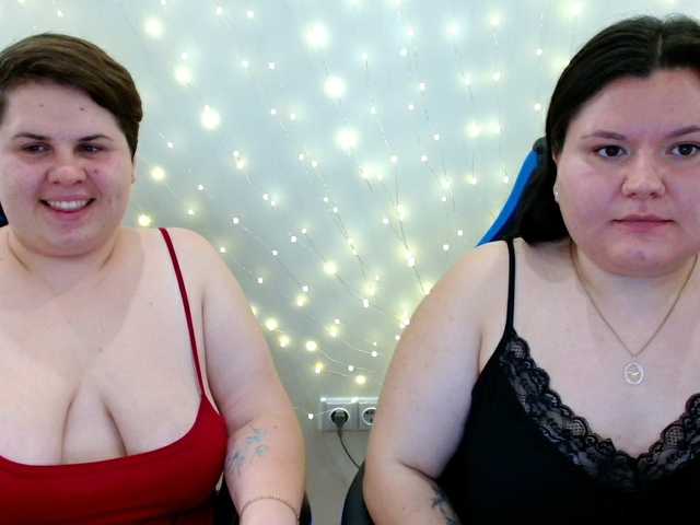 BeckyAndEllen live cam on BongaCams