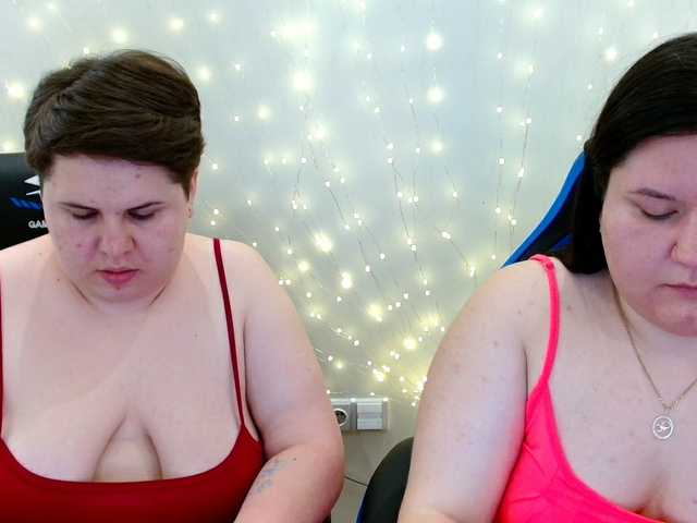 BeckyAndEllen live cam on BongaCams