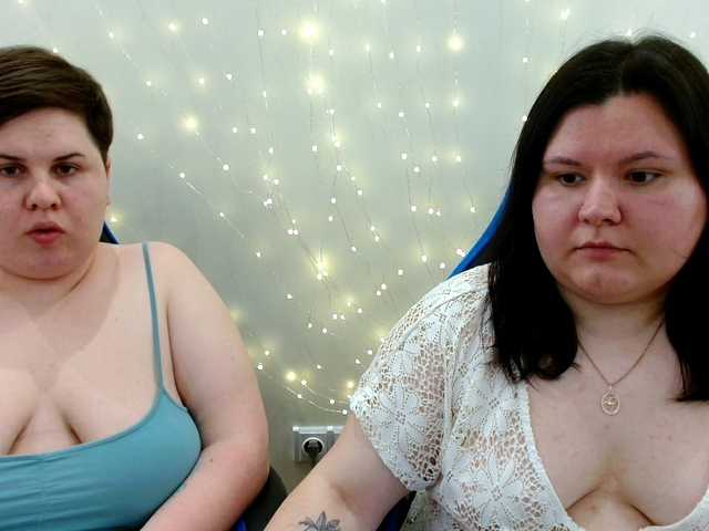 beckyandellen live sex show