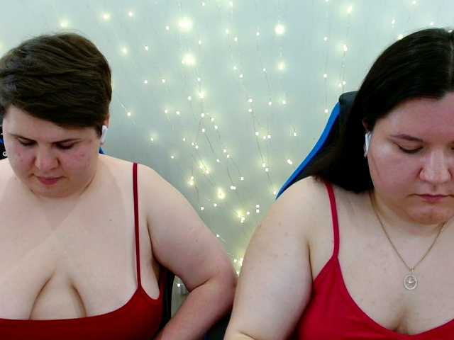 BeckyAndEllen live cam on BongaCams