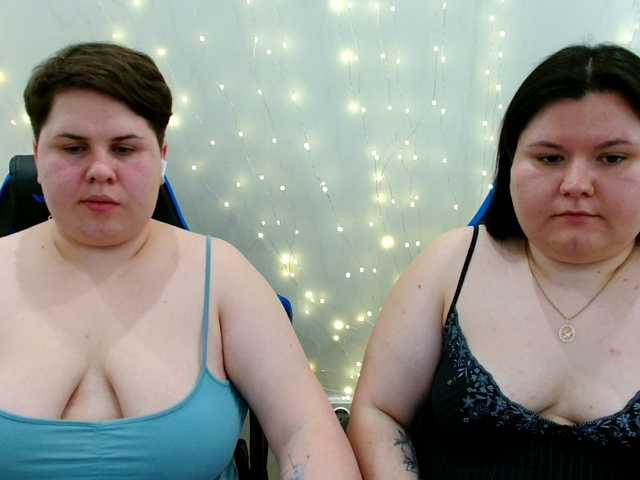 BeckyAndEllen's BongaCams show and profile
