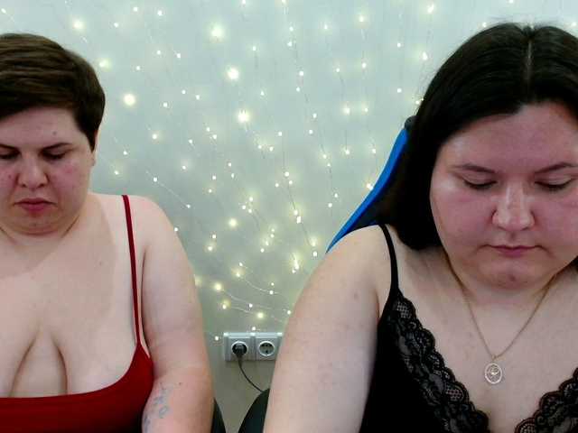 BeckyAndEllen live cam on BongaCams