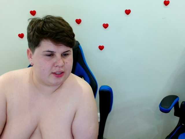 BeckyAndEllen live cam preview
