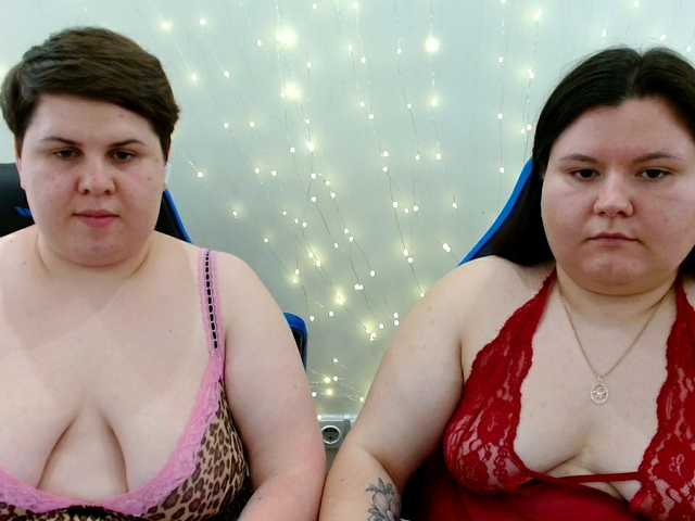 BeckyAndEllen live cam on BongaCams
