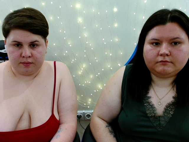 BeckyAndEllen live cam on BongaCams