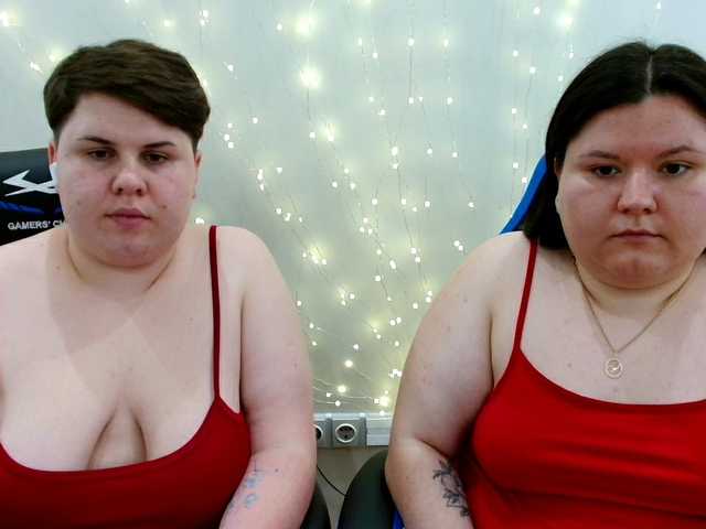 BeckyAndEllen live cam on BongaCams