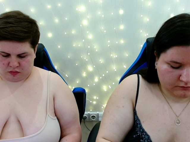 BeckyAndEllen live cam on BongaCams