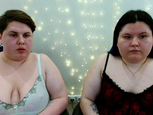 BeckyAndEllen's BongaCams show and profile