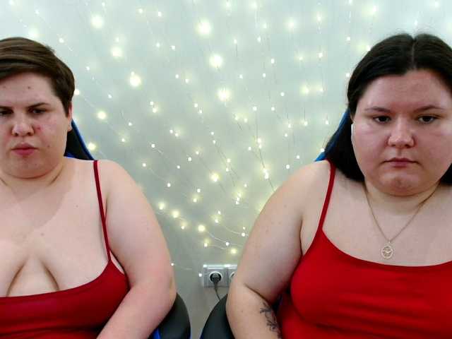 BeckyAndEllen live cam on BongaCams
