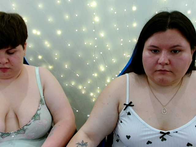 BeckyAndEllen live cam on BongaCams