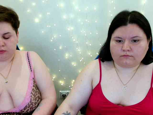 BeckyAndEllen webcam