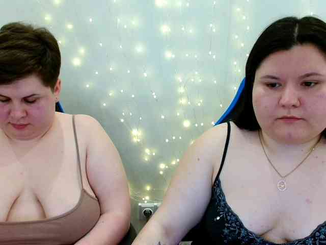 BeckyAndEllen webcam