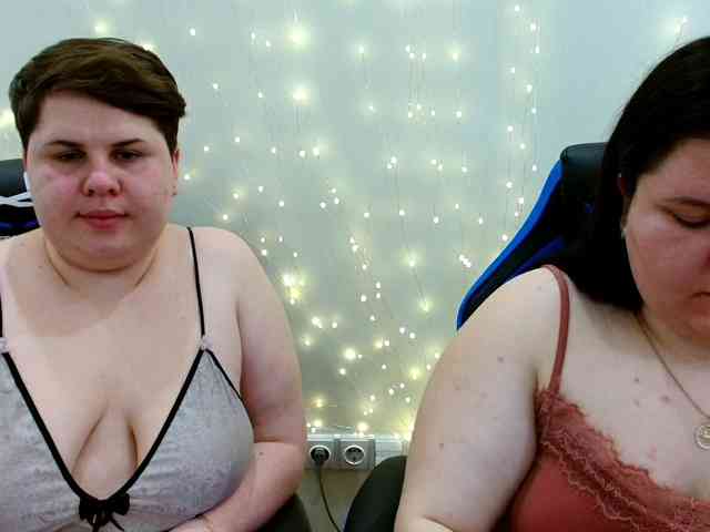 BeckyAndEllen webcam