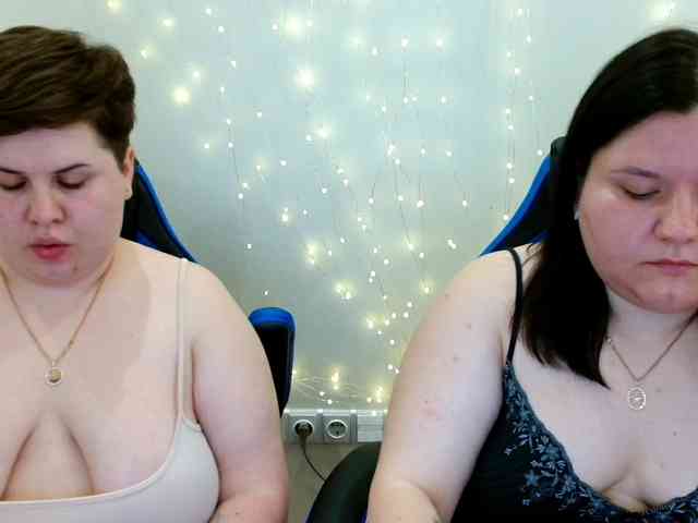BeckyAndEllen webcam