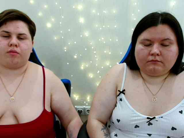 BeckyAndEllen webcam