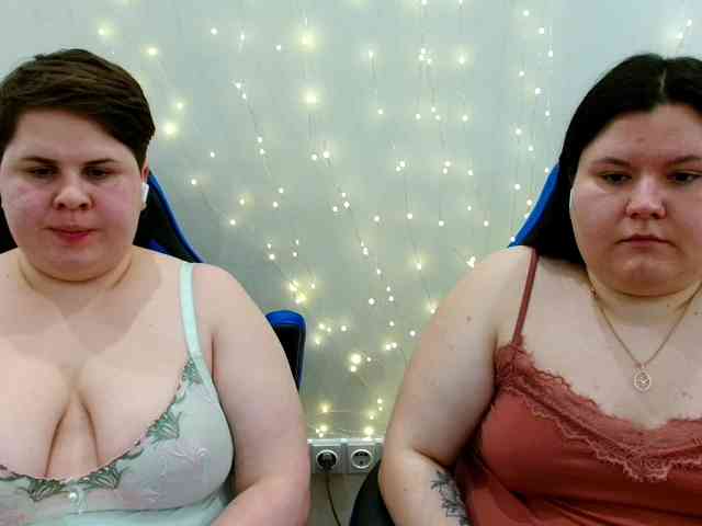 BeckyAndEllen webcam