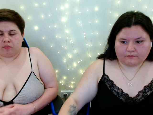 BeckyAndEllen webcam