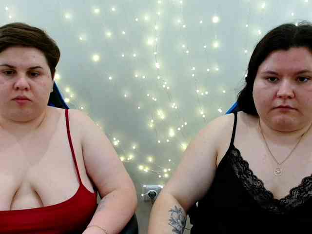 Model: BeckyAndEllen