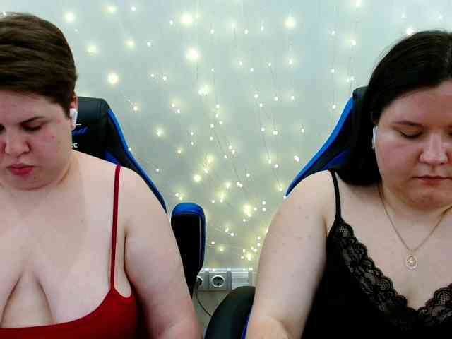 BeckyAndEllen webcam
