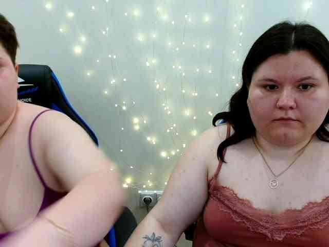 BeckyAndEllen webcam