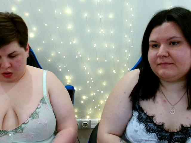 BeckyAndEllen webcam