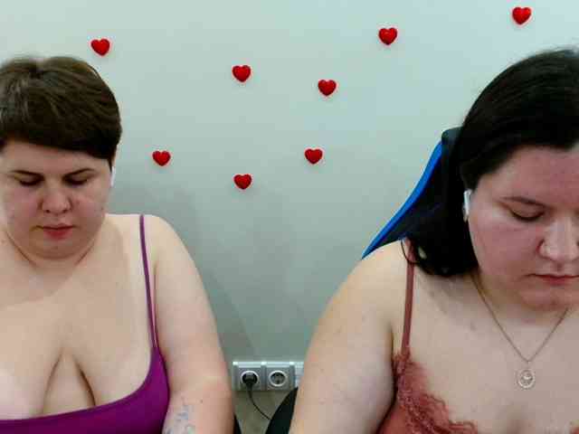 BeckyAndEllen webcam