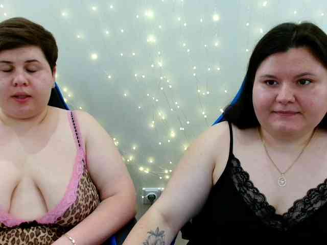 BeckyAndEllen webcam
