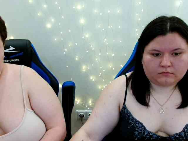 BeckyAndEllen webcam