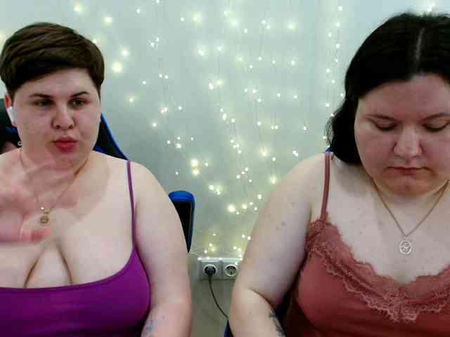 BeckyAndEllen webcam