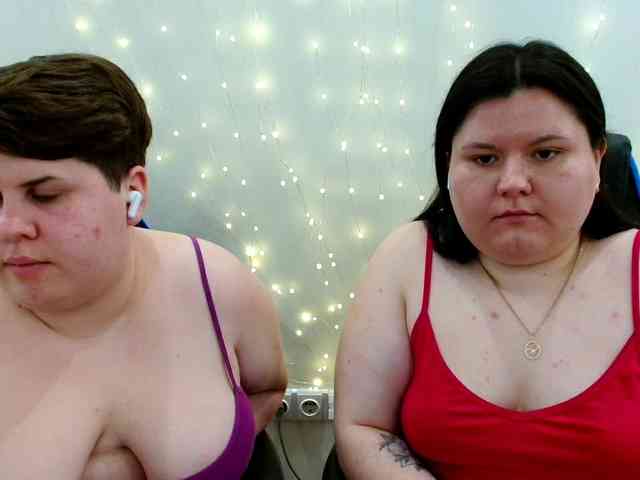 Model: BeckyAndEllen