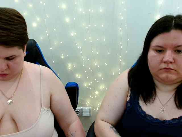 BeckyAndEllen webcam