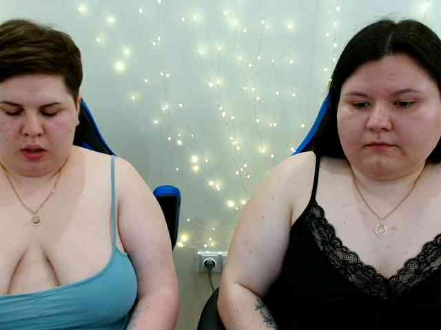 BeckyAndEllen webcam