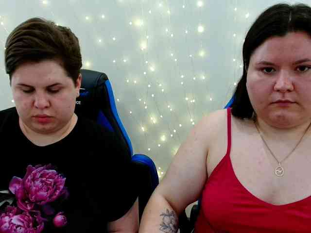 BeckyAndEllen webcam
