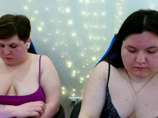 BeckyAndEllen webcam